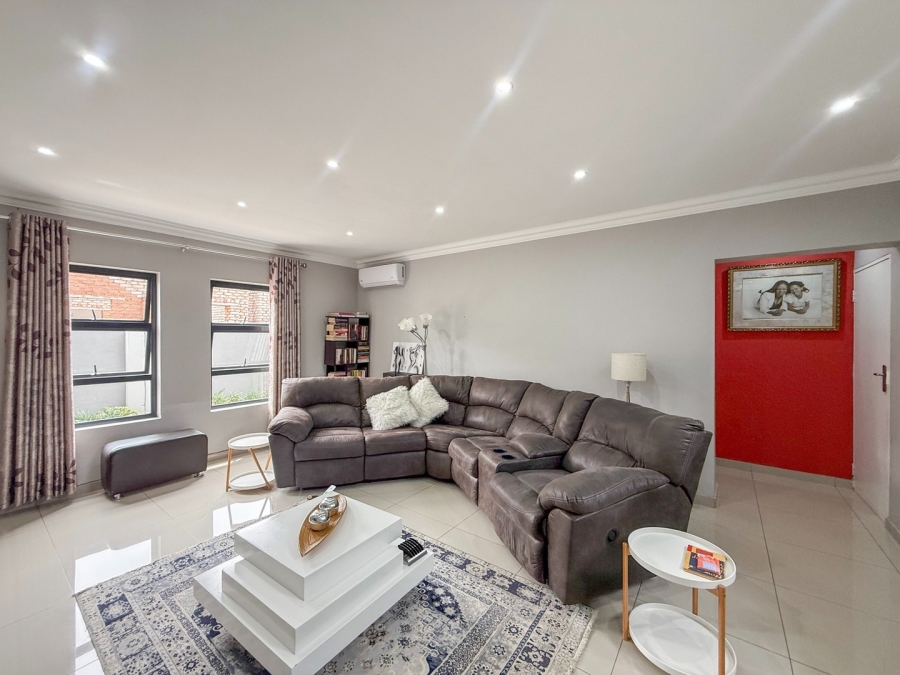 4 Bedroom Property for Sale in Melodie North West